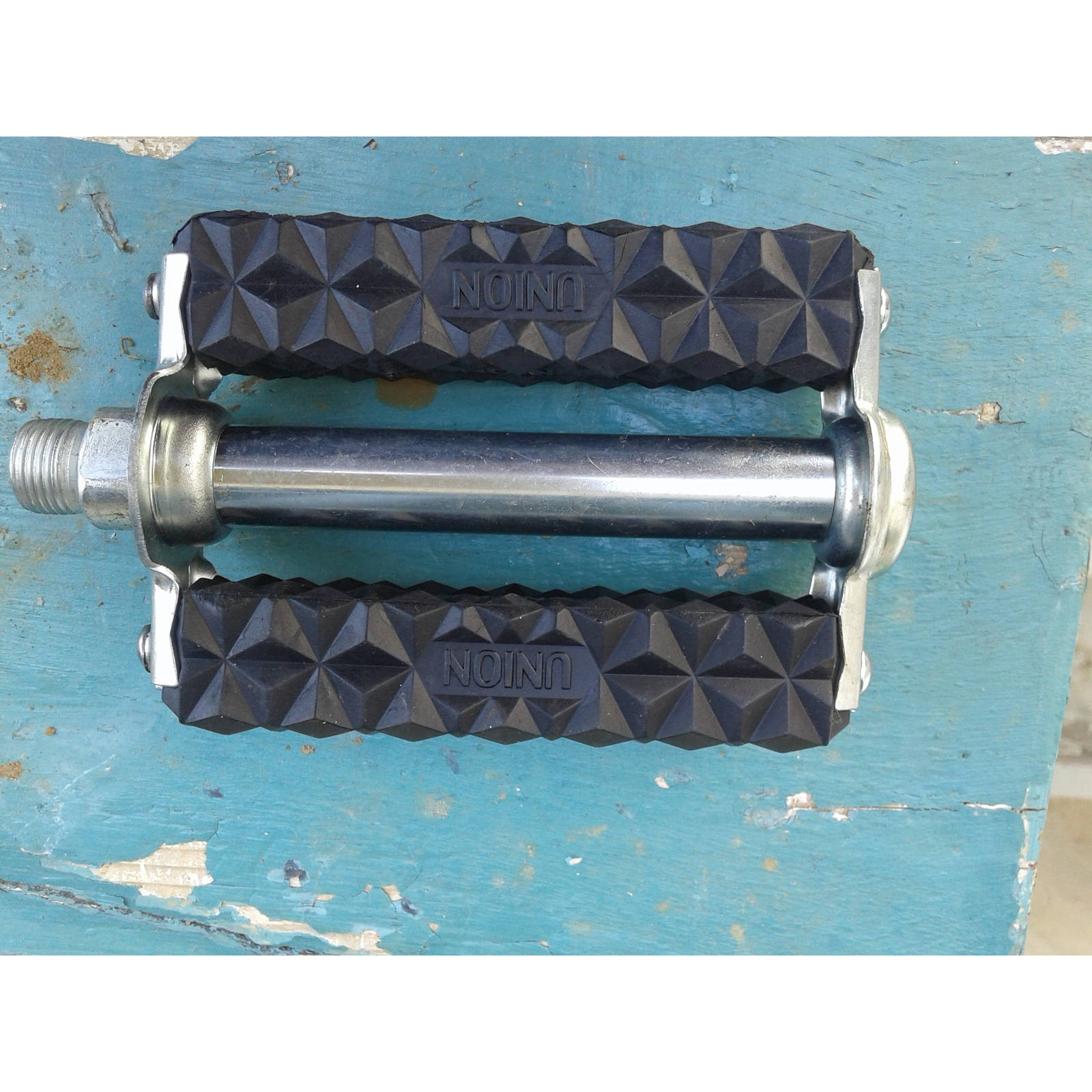 Classic Rubber Union Pedals for Retro Bicycles CityBikeGear