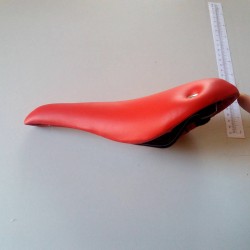 ROAD BIKE FIXED GEAR BICYCLE SADDLE RED