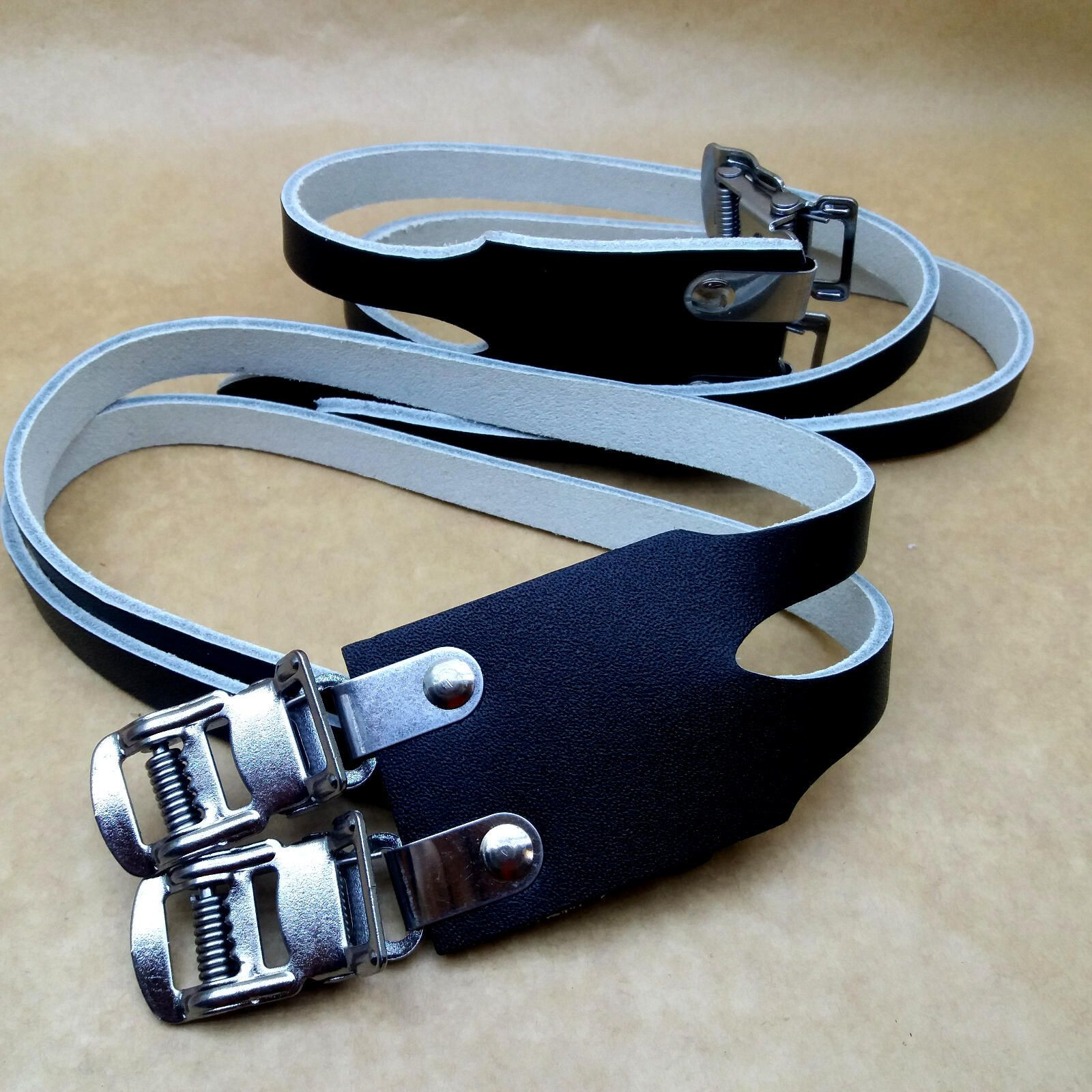 toe clip shoes