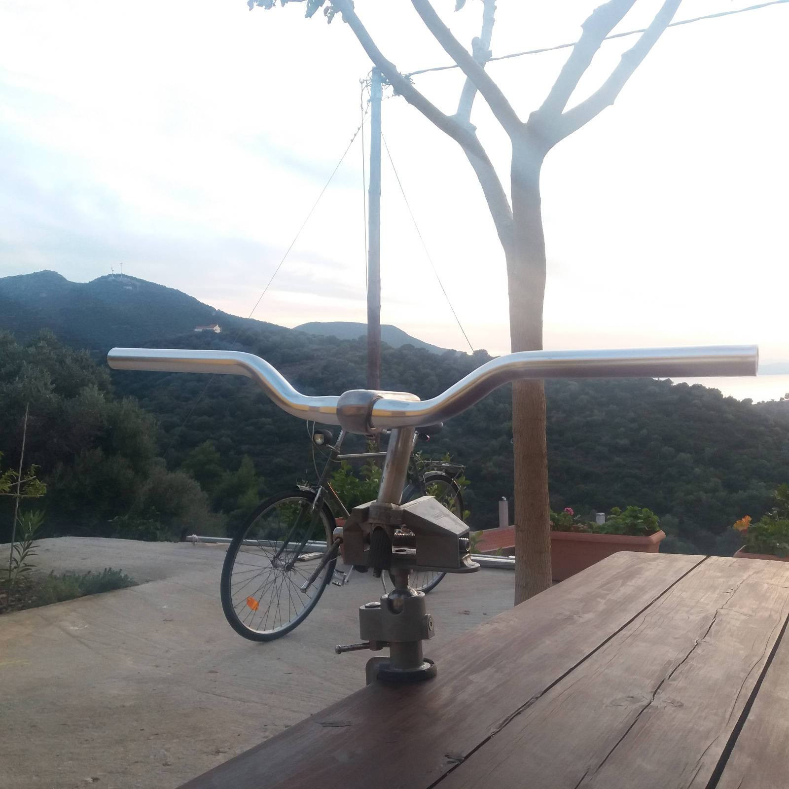 flat riser handlebars