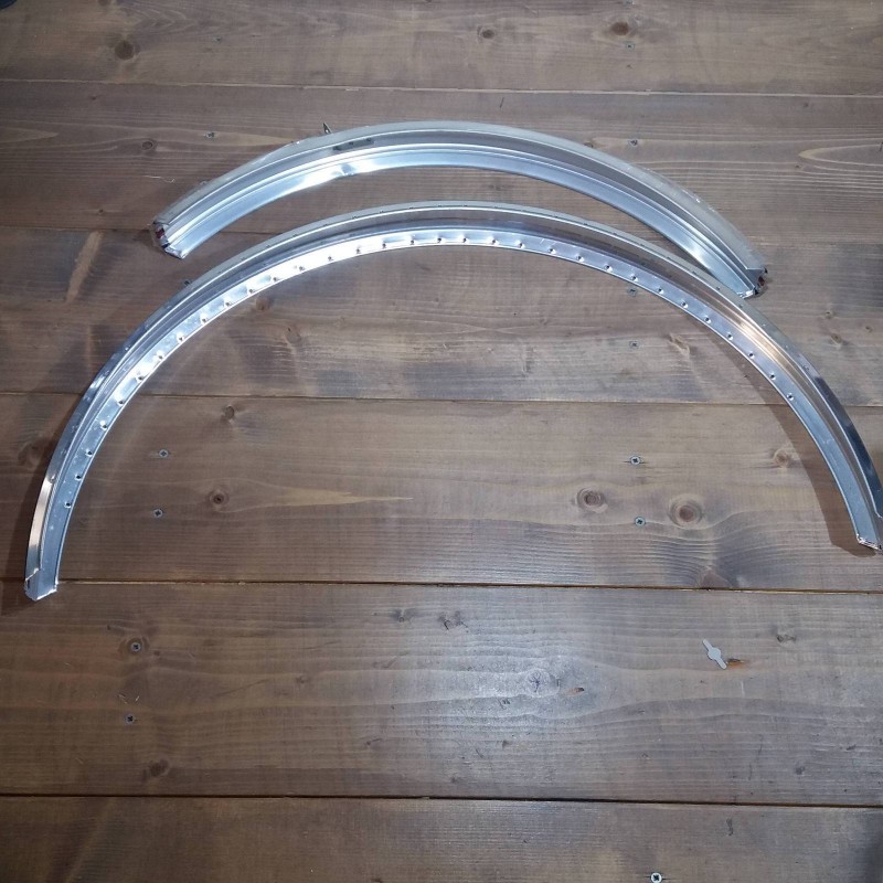 ALLOY BICYCLE FENDERS 24 INCH X 1.75 WITH RED LINE DECORATION NOS